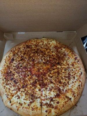 Bacon and cheese pizza