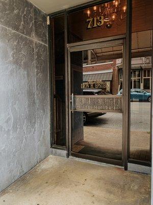 Eron H. Epstein | Bankruptcy Attorney
 This is an image of the entrance to the office at 713 Cherry Street