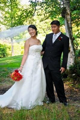 Don't mind the groom. Cherry's bridal makeup holds up great in the summer and with high resolution photography.