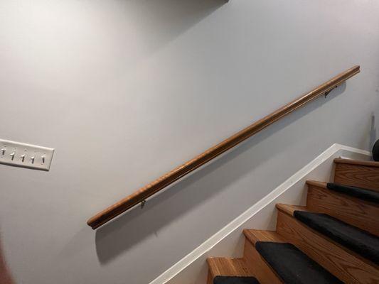 Reinstalled the stairs handrail. It was falling apart and unsteady before.