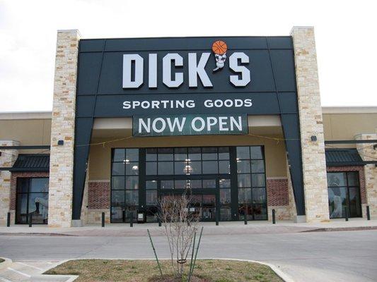 DICK'S Sporting Goods