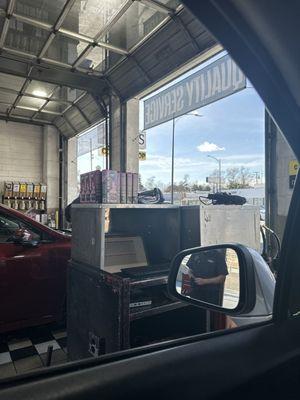 Oil change station