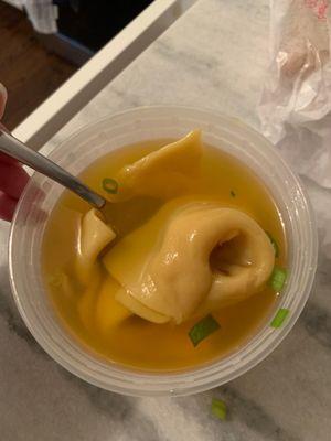 Small wonton soup with five large wontons