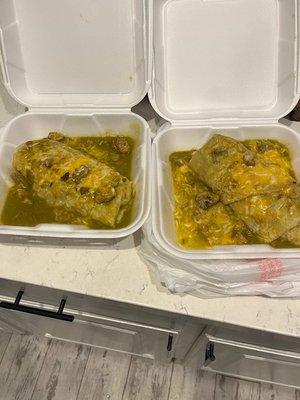 suppose to have extra verde sauce, there wasn't any and it was cold