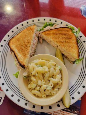 Toasted tuna sandwich with Mac salad