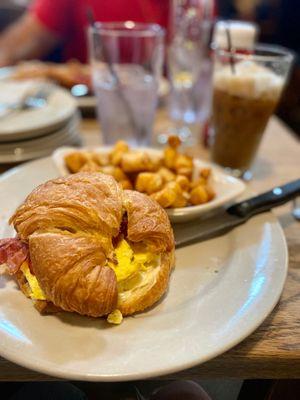 Brunch: egg, bacon and cheese croissant