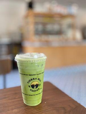 Matcha latte, unsweetened, oat milk