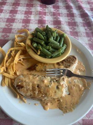 Queso chicken and green beans