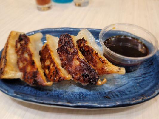 Dinner @Hokkaido Ramen Santouka last eve; 11/13/2022. Always Clean Restaurant here 2. Gyoza, SO tasty & inexpensive here!! Mahalo!