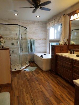 Warm and Cozy Custom Bath