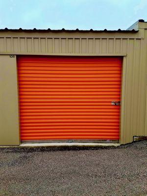 Our storage units are perfect for personal/residential storage as well as for business/commercial storage.