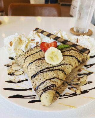 Strawnana sweet crepe