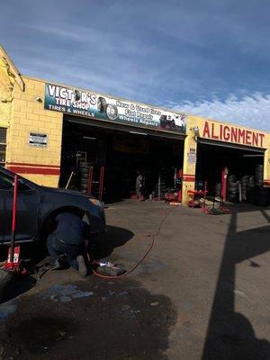 Victor's Tire Shop & Alignement