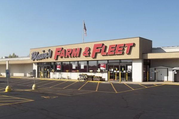 Blain's Farm & Fleet Belvidere storefront