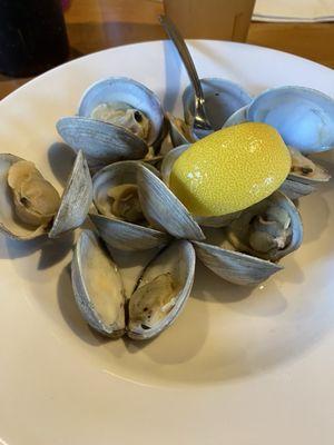 Small neck clams appetizer