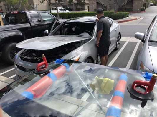 Kia windshield replacement mobile service