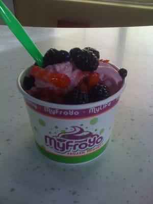 Mango and raspberry with fresh fruit:)