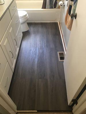 Bathrooms vinyl flooring installed.