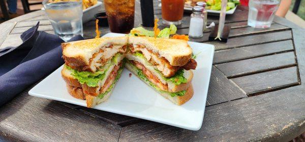 Tuesday Special : fried chicken club sandwich (no onions, no avocado)