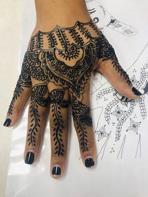 Henna tattoo last for 7-10 days. We do freehand