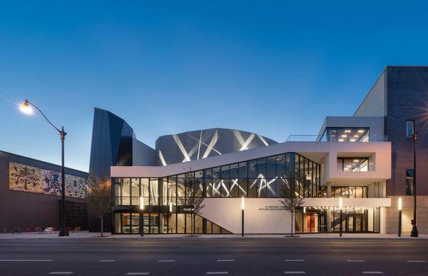 Steppenwolf Theatre Company's new Liz and Eric Lefkofsky Arts and Education Center