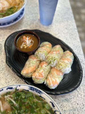 Shrimp spring rolls