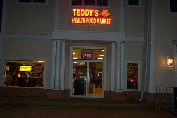 Teddy's Health Food Market