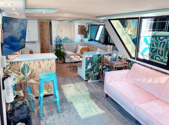 Interior Salon on Island Boat MDR