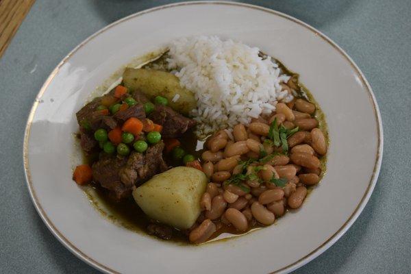 Seco de Carne con Frijoles