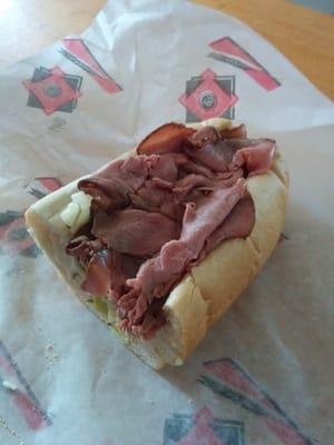 First time I've ever gotten a roast beef sub from here, it was really awesome!