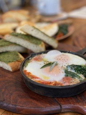 Baked eggs with mushrooms