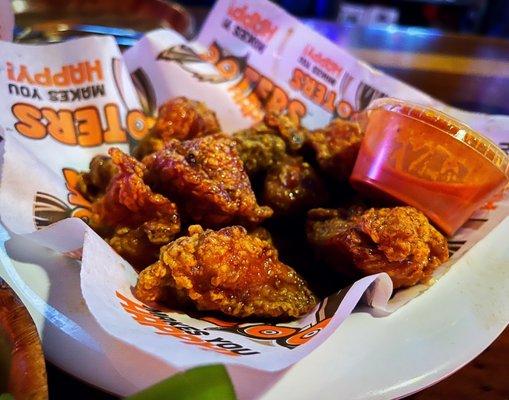 Boneless Chipotle Honey Wings with Side of Hot Sauce!