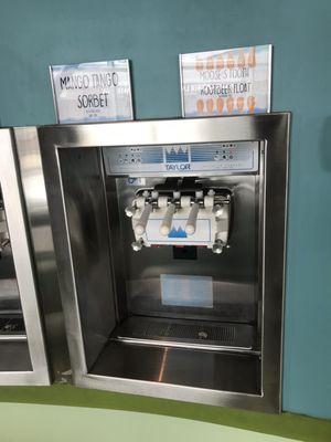 Clean yogurt dispensing