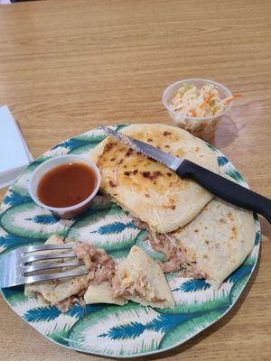 Pupusa revuelta and pupusa de pollo con queso (chicken and cheese). Both are fantastic. 100% recommended