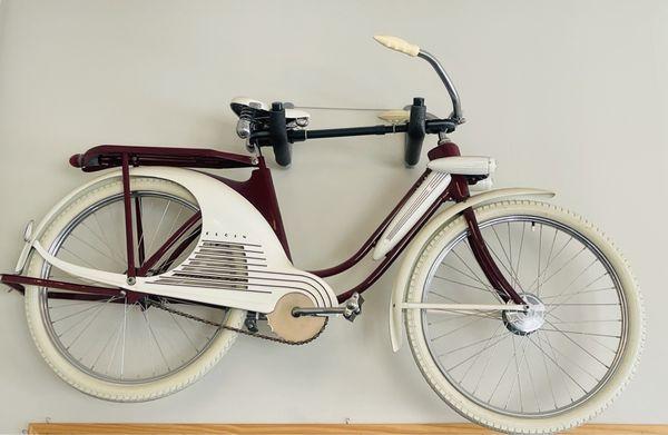 Ruby's Roast Elgin Antique Bike on Display.