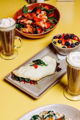 Tree Hugger Omelet and Strawberry Pecan Spinach Salad - Healthy Options