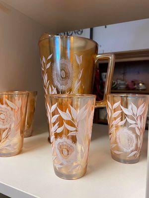 This vintage glass set is even more gorgeous in person