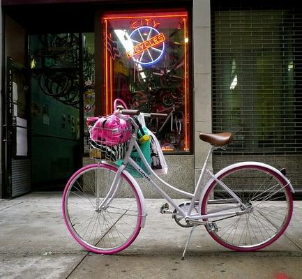 I love city bicycles. They are fast and helpful and convenient to my office.