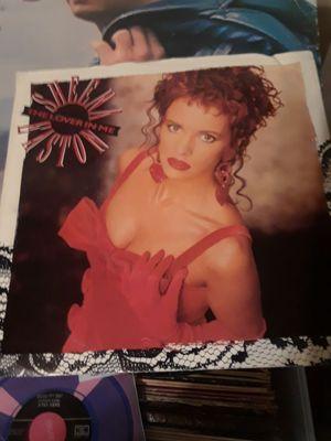 This was one of her best singles from 1988-1989. I had a crush on her back then!