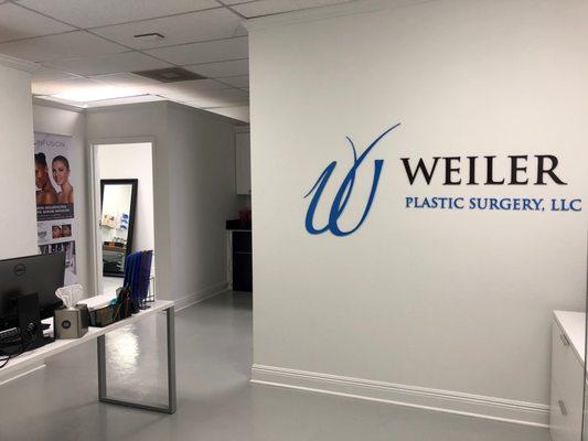 An interior photo near the entrance at Weiler Plastic Surgery in Downtown Baton Rouge