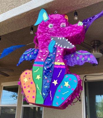 So glad with the way the piñata came out. Went perfect with my sons Coco themed birthday. Will continue to use their services.