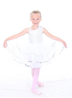 We provided amazing photo days at dance studios.