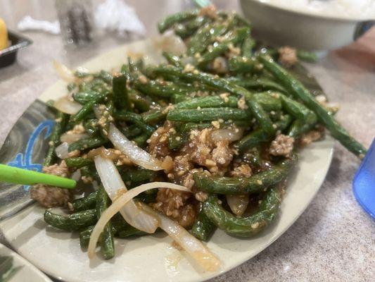 String beans with ground pork. No spice.