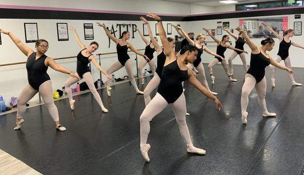 Level 4/5/6 Ballet students