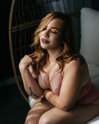 SF Bay Area luxury boudoir photo studio