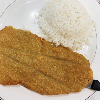 Bistec empanizado with white rice