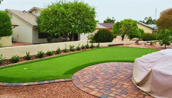 Putting green installation