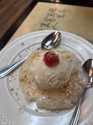 Sticky rice with coconut ice cream