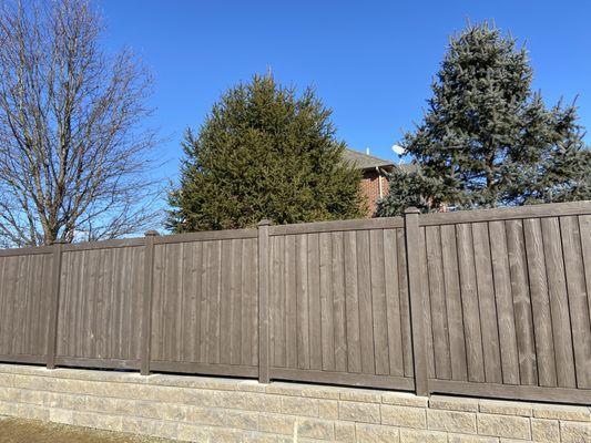 Maintenance Free Bufftech Sherwood Molded vinyl fence.