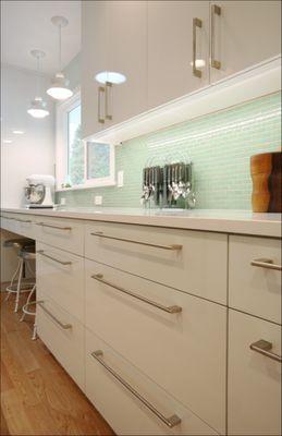 Custom Contemporary High Gloss White Cabinets - Pacific Northwest Cabinetry